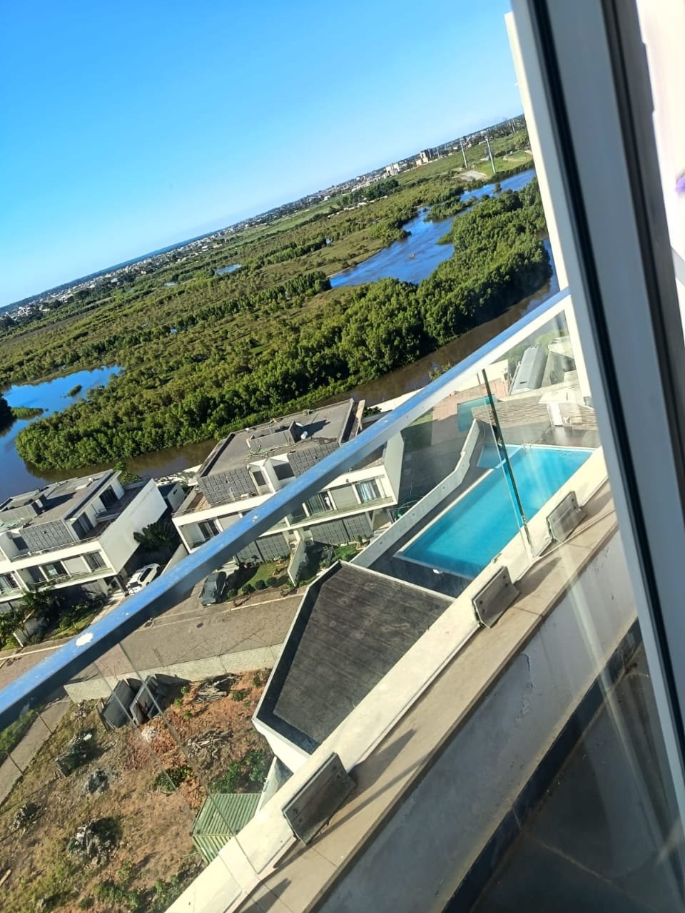 Arrenda-se Luxuoso Apartamento T1 mobilado no condomínio Deco Assos